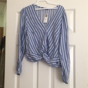 Long-sleeved light top